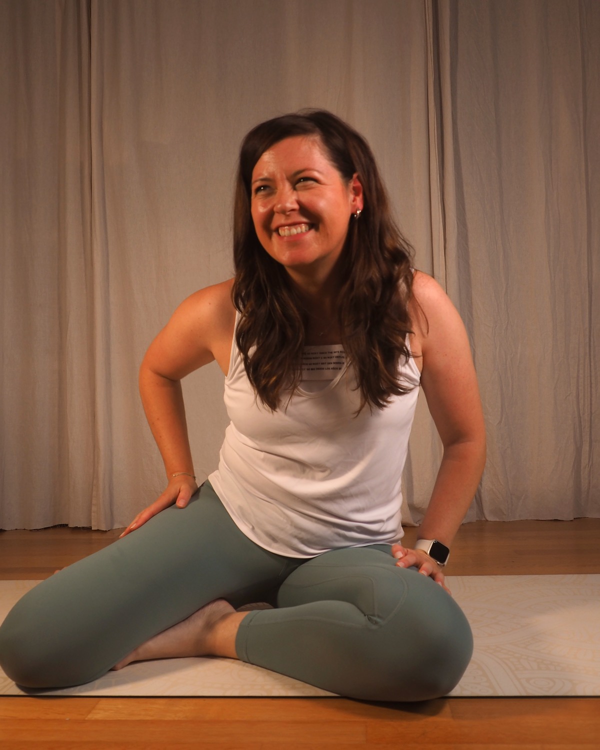 Pilates-Übung für den Rücken, Stefanie Riedel, Nusa Pilates